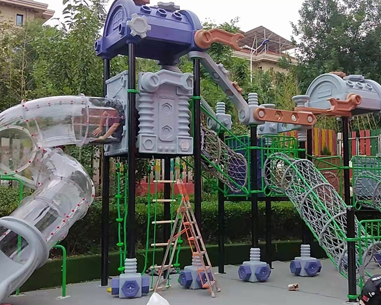 太原振鹏玩具公司：山西幼儿园组合滑梯如何如何挑选，才能买到安全品质高的？