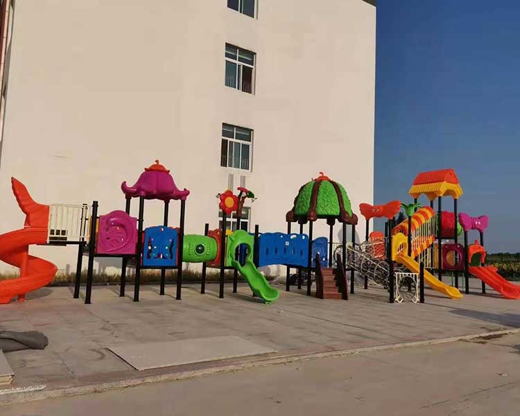 太原振鹏公司：太原大型滑梯对于幼儿园的重要意义有什么？