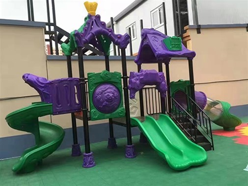 山西振鹏玩具公司为你分享山西幼儿园不锈钢滑梯对孩子身心发展的帮助有哪些？